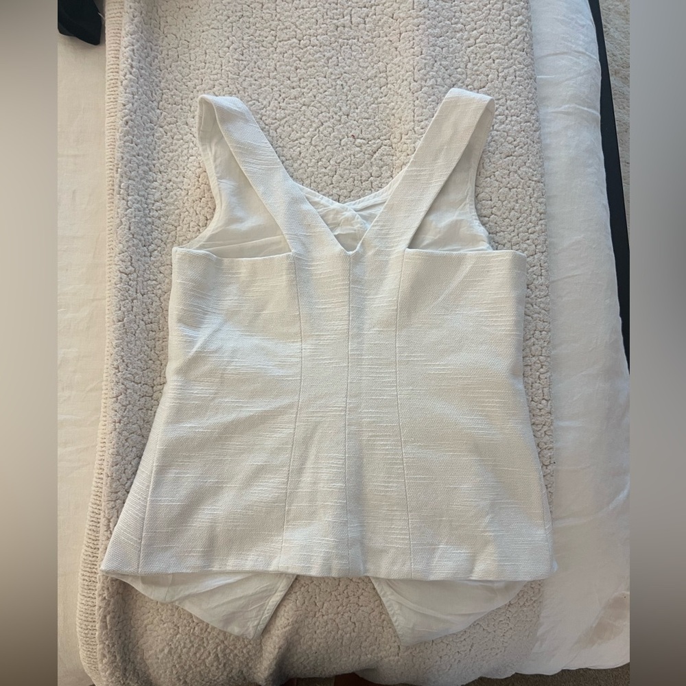 Julia Amory Tess Vest - Picture 3 of 4